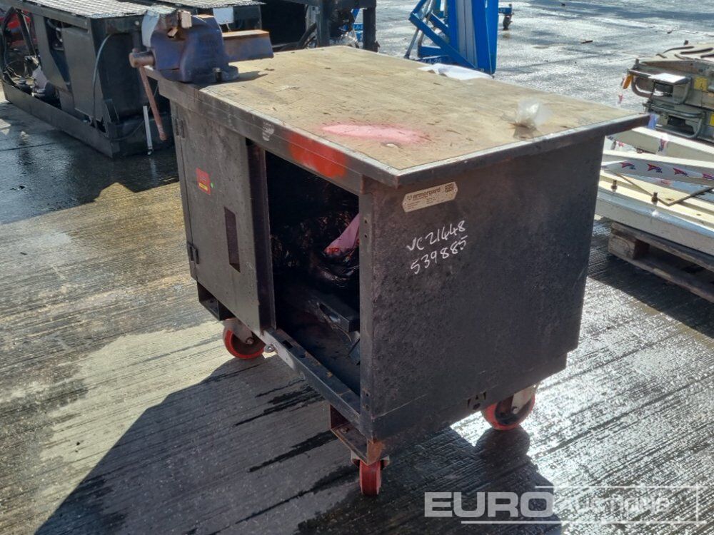 Portable Work Bench - 建筑设备:图1 Portable Work Bench - 建筑设备:图1