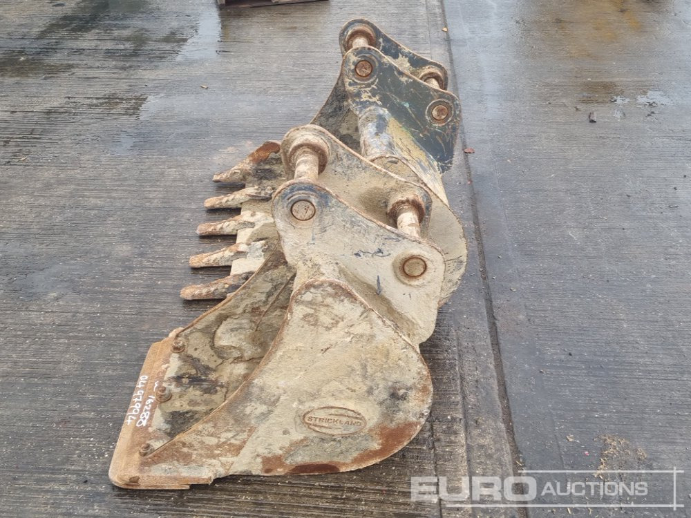Strickland 36", 18" Digging Bucket 45mm Pin to suit 4-6 Ton Excavator - 铲斗:图2 Strickland 36", 18" Digging Bucket 45mm Pin to suit 4-6 Ton Excavator - 铲斗:图2