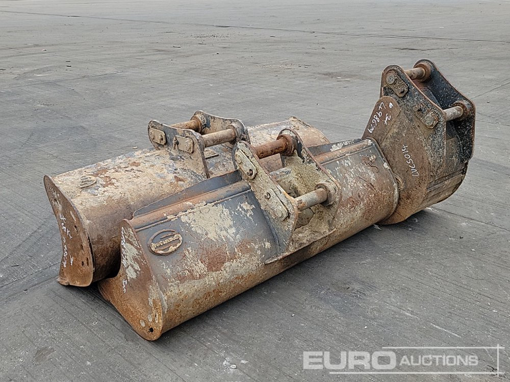Strickland 60", 60" Ditching, 18" Digging Bucket 60mm Pin to suit 10 Ton Excavator - 铲斗:图3 Strickland 60", 60" Ditching, 18" Digging Bucket 60mm Pin to suit 10 Ton Excavator - 铲斗:图3