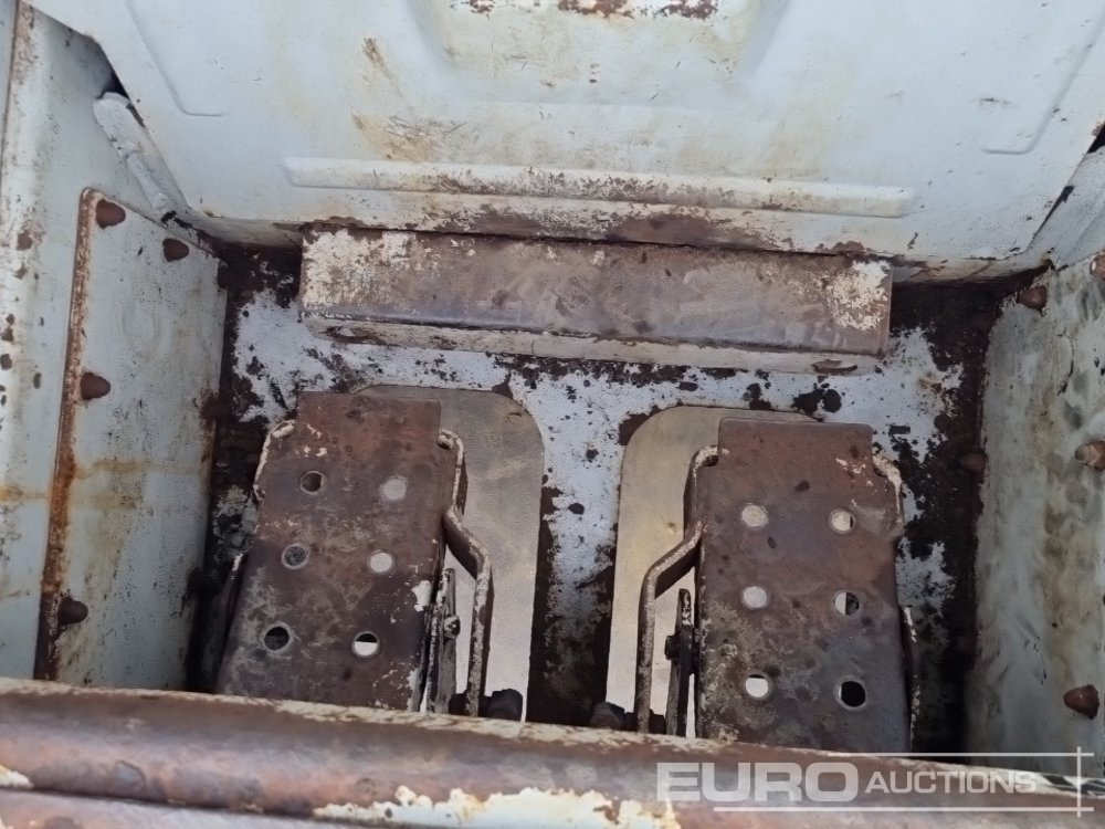 滑移装载机 Toyota 4SDK7:图32 滑移装载机 Toyota 4SDK7:图32