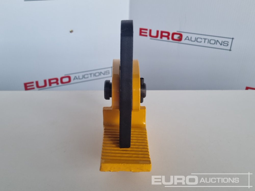 Unused 1 Ton PDB Horizontal Plate Lifting Clamp - 车间设备:图2 Unused 1 Ton PDB Horizontal Plate Lifting Clamp - 车间设备:图2
