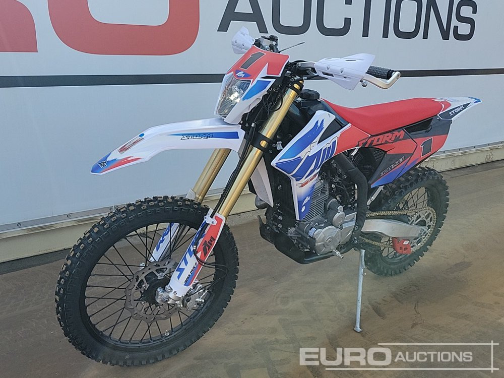 Unused 2025 Apollo Storm 300cc Motorcross Bike, 21" Front, 18" Rear Tyres, Electric Start, Air Cooled, Hydraulic Suspension, Disc Brakes, Lighting Kit (UNASSEMBLED) - 摩托车:图1 Unused 2025 Apollo Storm 300cc Motorcross Bike, 21" Front, 18" Rear Tyres, Electric Start, Air Cooled, Hydraulic Suspension, Disc Brakes, Lighting Kit (UNASSEMBLED) - 摩托车:图1