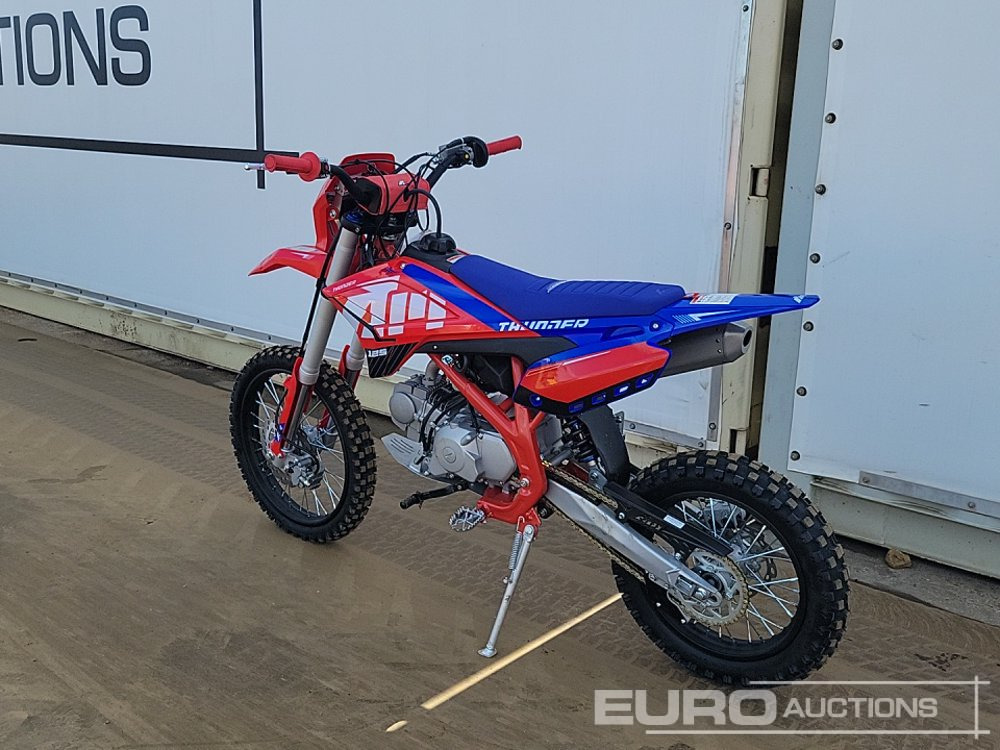 Unused 2025 Apollo Thunder 125cc Motorcross Bike, 17" Front, 14" Rear Tyres,  Electric Start, Air Cooled, Hydraulic Suspension, Disc Brakes, Lighting Kit (UNASSEMBLED) - 摩托车:图3 Unused 2025 Apollo Thunder 125cc Motorcross Bike, 17" Front, 14" Rear Tyres,  Electric Start, Air Cooled, Hydraulic Suspension, Disc Brakes, Lighting Kit (UNASSEMBLED) - 摩托车:图3
