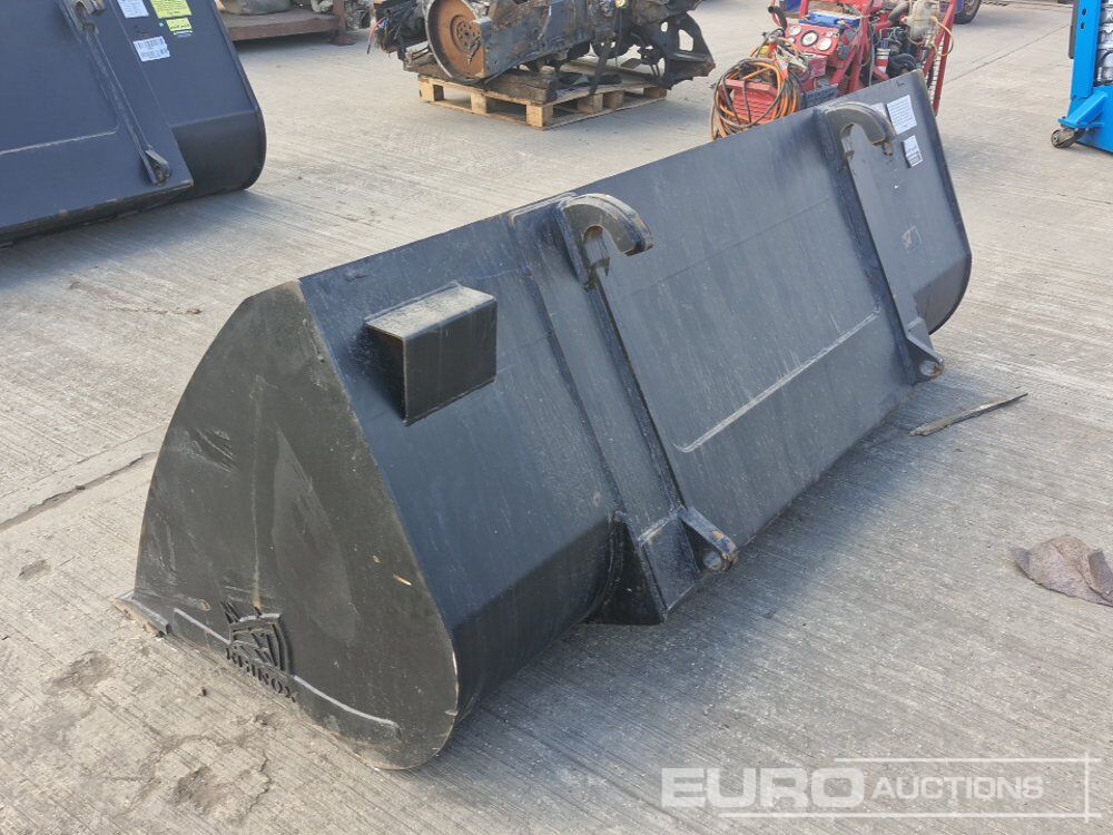 Unused 2025 Rhinox 90" Loading Bucket to suit Telehandler - 铲斗:图3 Unused 2025 Rhinox 90" Loading Bucket to suit Telehandler - 铲斗:图3