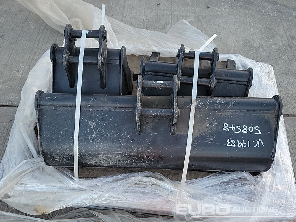 Unused 34" Ditching, 18", 12" Digging Bucket 30mm Pin to suit Mini Excavator - 铲斗:图4 Unused 34" Ditching, 18", 12" Digging Bucket 30mm Pin to suit Mini Excavator - 铲斗:图4