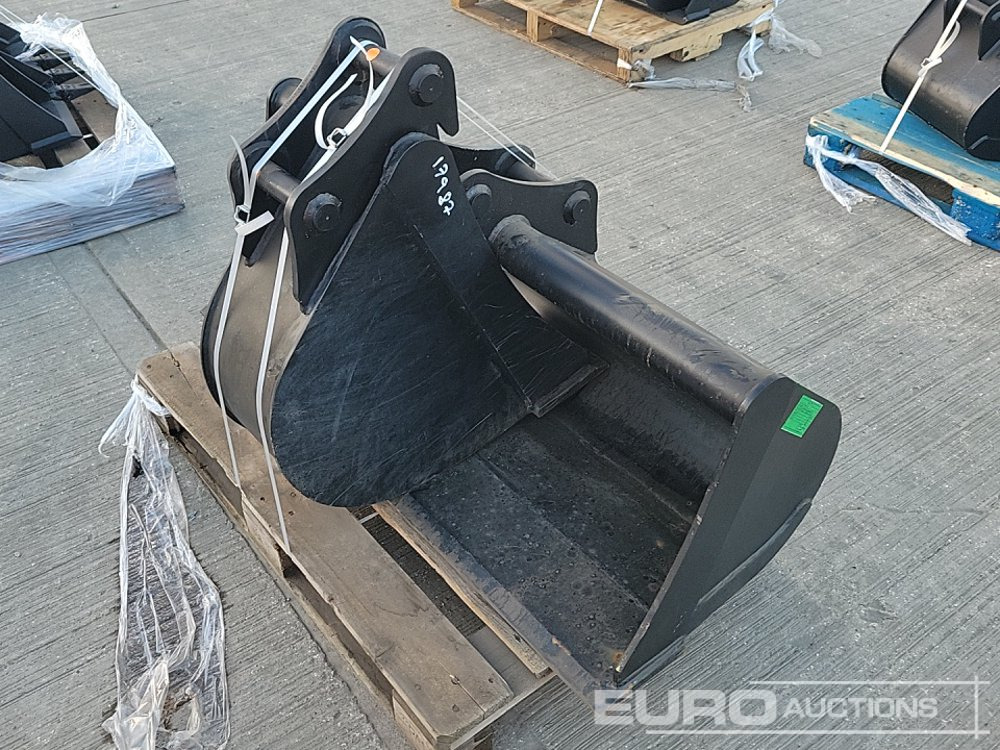 Unused 54" Ditching, 12" Digging Bucket 45mm Pin to suit 4-6 Ton Excavator - 铲斗:图1 Unused 54" Ditching, 12" Digging Bucket 45mm Pin to suit 4-6 Ton Excavator - 铲斗:图1