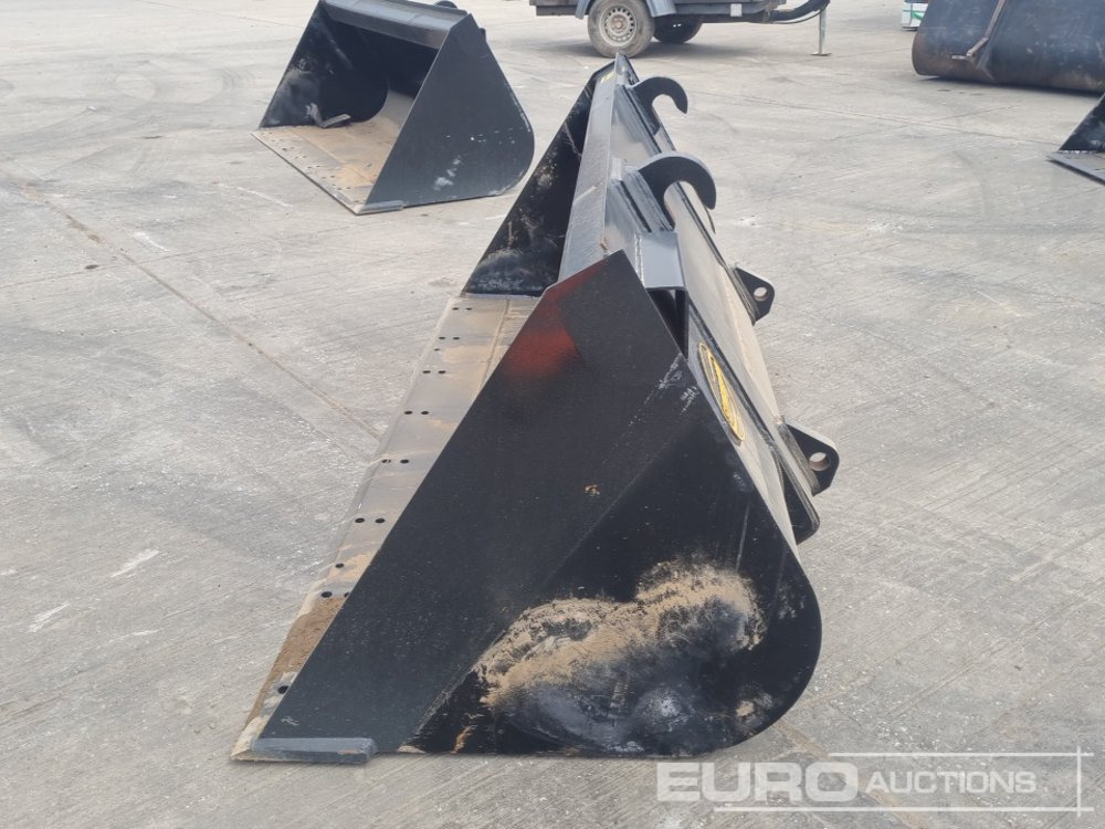 Unused Strickland 90" Loading Bucket to suit JCB Telehandler - 铲斗:图2 Unused Strickland 90" Loading Bucket to suit JCB Telehandler - 铲斗:图2