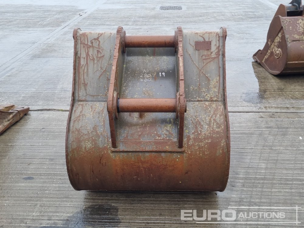 Volvo 34" Digging Bucket 70mm Pin to suit 14-16 Ton Excavator - 铲斗:图4 Volvo 34" Digging Bucket 70mm Pin to suit 14-16 Ton Excavator - 铲斗:图4