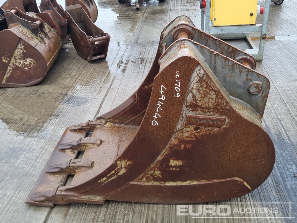 Volvo 34" Digging Bucket 70mm Pin to suit 14-16 Ton Excavator - 铲斗:图2 Volvo 34" Digging Bucket 70mm Pin to suit 14-16 Ton Excavator - 铲斗:图2