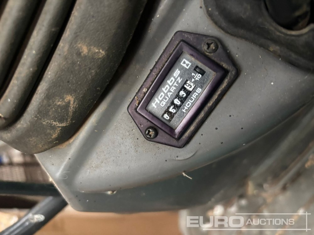 小型挖掘机 Yanmar SV08-1:图16 小型挖掘机 Yanmar SV08-1:图16