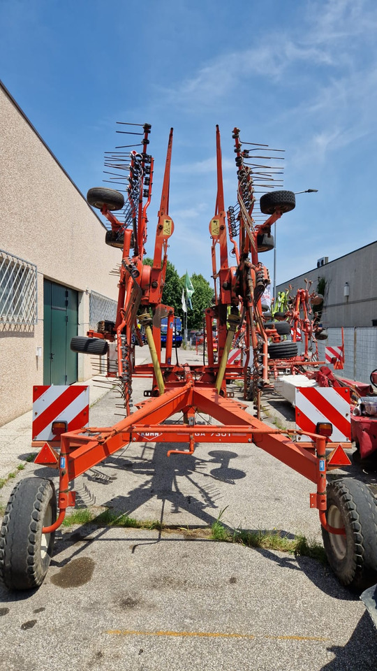 Ranghinatore usato Kuhn GA 7301 - 翻草机/ 搂草机:图4 Ranghinatore usato Kuhn GA 7301 - 翻草机/ 搂草机:图4
