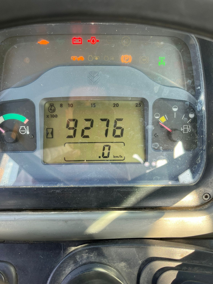 Trattore usato New Holland TNF90 - 拖拉机:图5 Trattore usato New Holland TNF90 - 拖拉机:图5