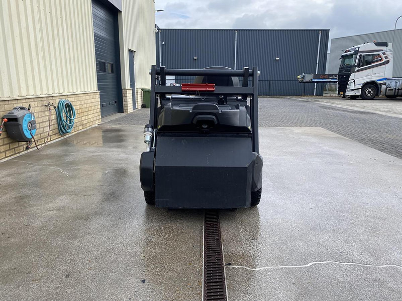 Kärcher KM 105/110 R Bp, Veegmachine, hoogkieper - 道路清扫机:图3 Kärcher KM 105/110 R Bp, Veegmachine, hoogkieper - 道路清扫机:图3