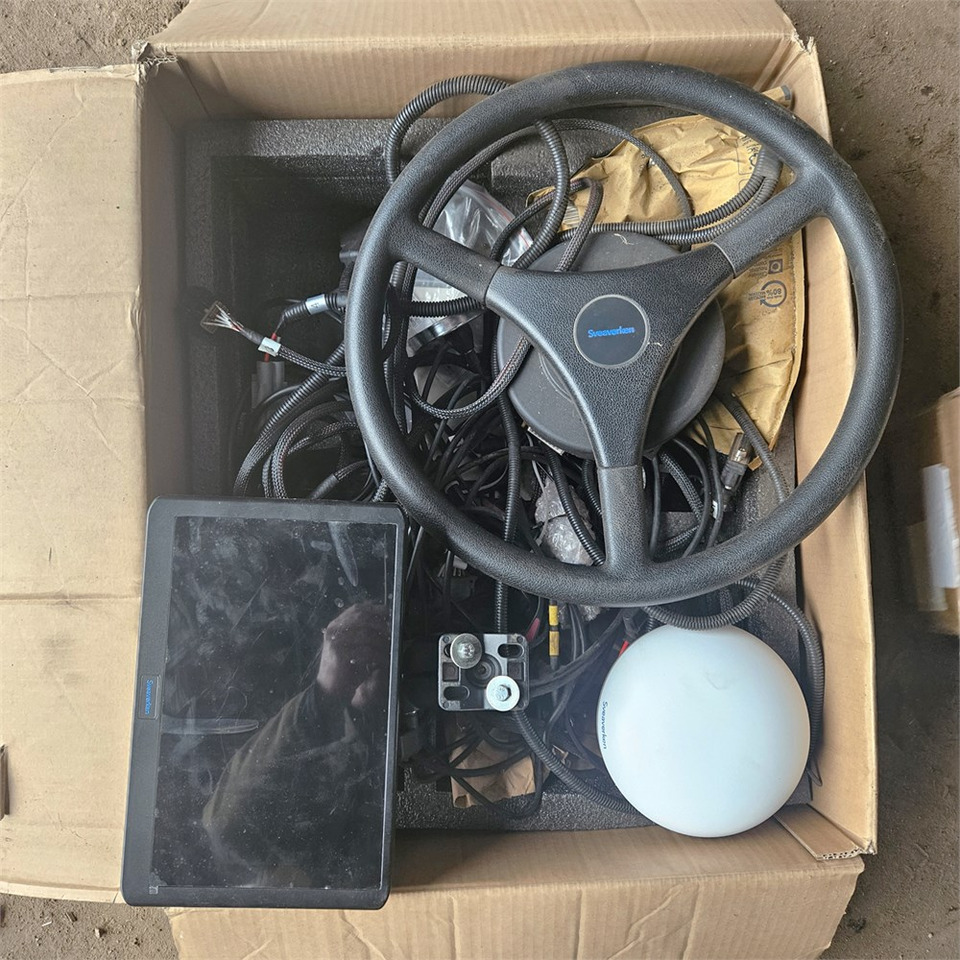 ABC Sveaverken F100 Auto Steer System - 拖拉机:图1 ABC Sveaverken F100 Auto Steer System - 拖拉机:图1