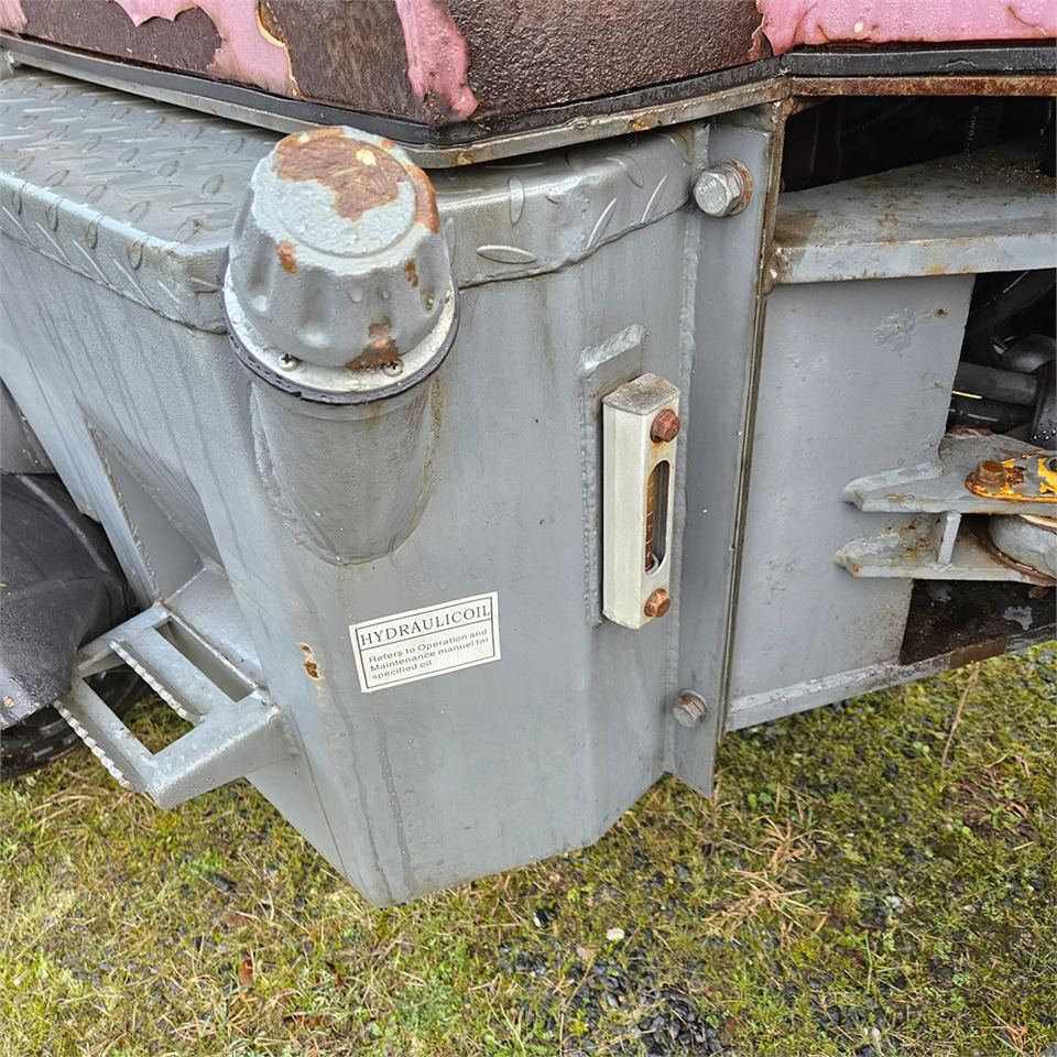 滑移装载机 Bernards W1600C：图34