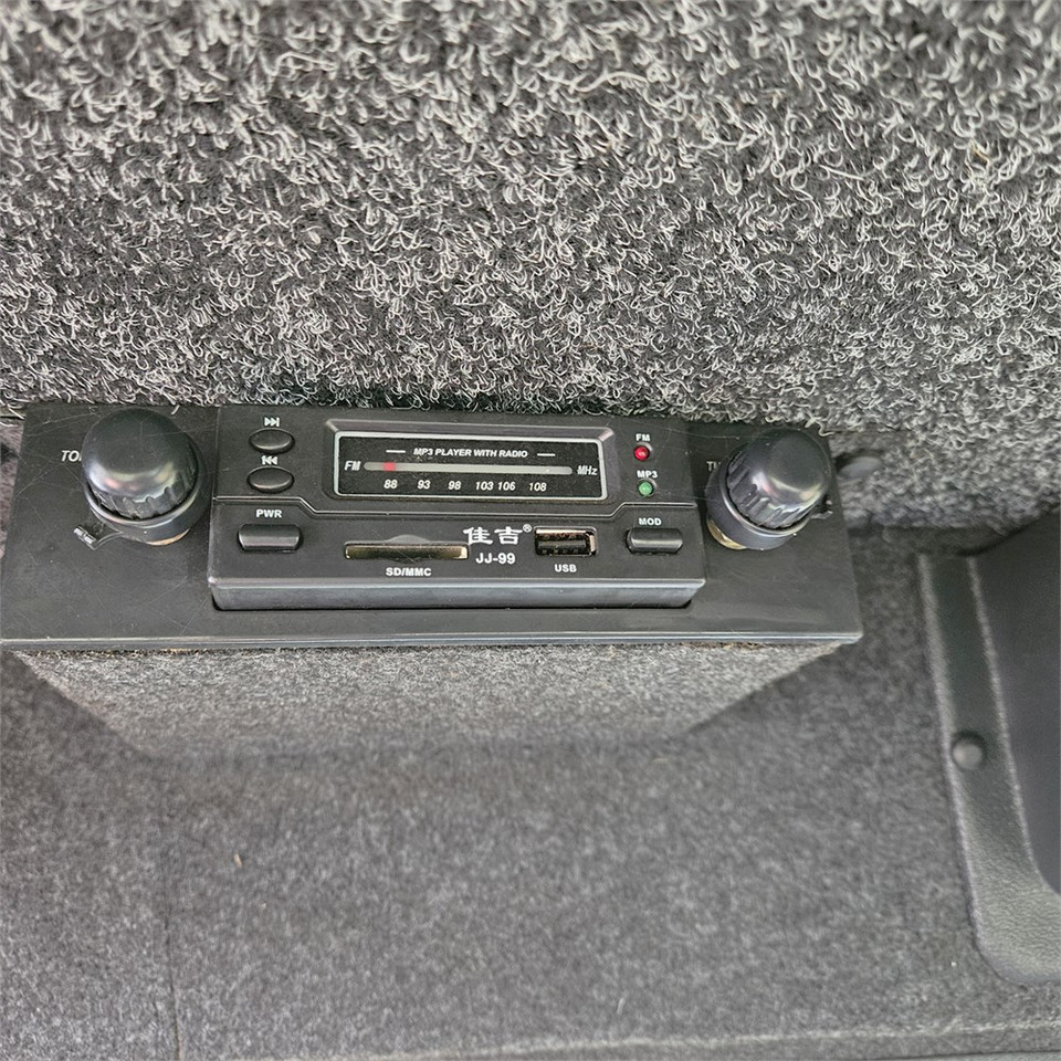 滑移装载机 Bernards W1600C：图21