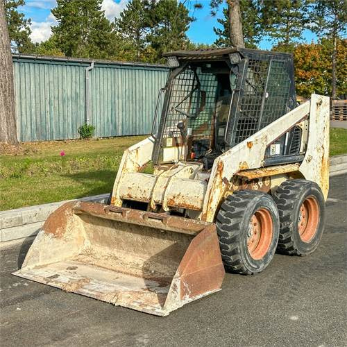 Bobcat 753 - 滑移装载机:图2 Bobcat 753 - 滑移装载机:图2
