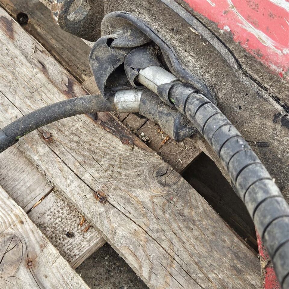 Chicago Pneumatic RX 2 - 液压锤:图5 Chicago Pneumatic RX 2 - 液压锤:图5