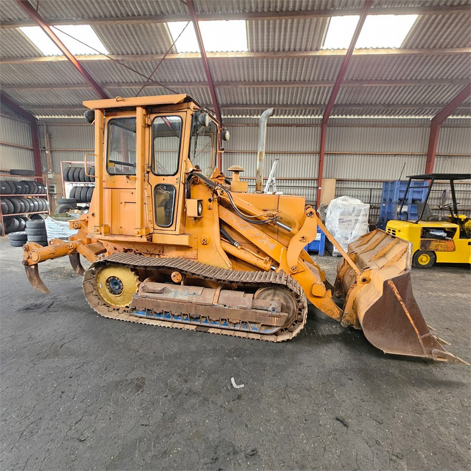 Fiat-Allis 571 FL7 B - 履带式装载机:图2 Fiat-Allis 571 FL7 B - 履带式装载机:图2