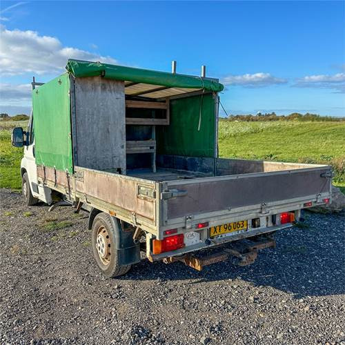 Fiat Ducato 35L ladvogn - 栏板式/ 平板卡车:图3 Fiat Ducato 35L ladvogn - 栏板式/ 平板卡车:图3