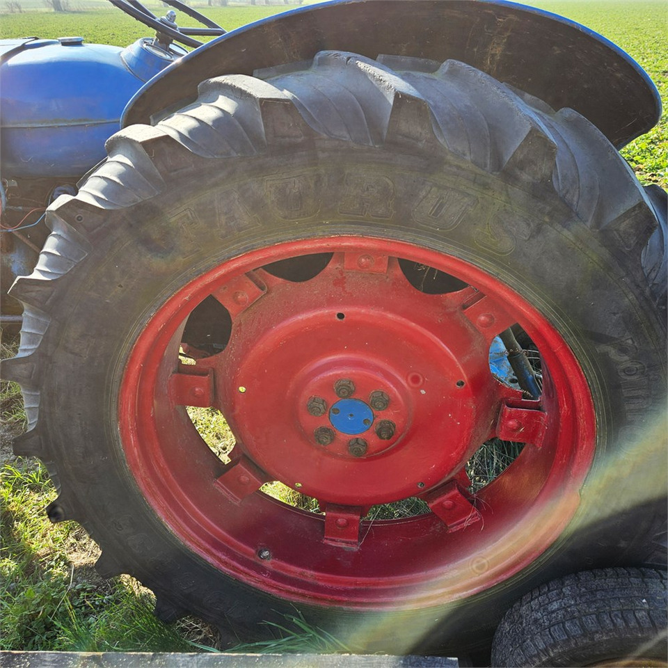 拖拉机 Ford T2:图31 拖拉机 Ford T2:图31