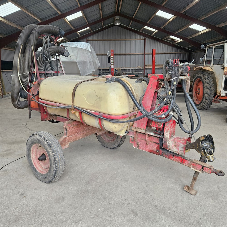 Hardi 800 l - 喷雾机:图1 Hardi 800 l - 喷雾机:图1