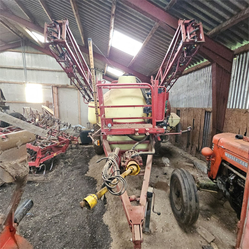 Hardi CM2 Commander 2.800 l - 喷雾机:图2 Hardi CM2 Commander 2.800 l - 喷雾机:图2