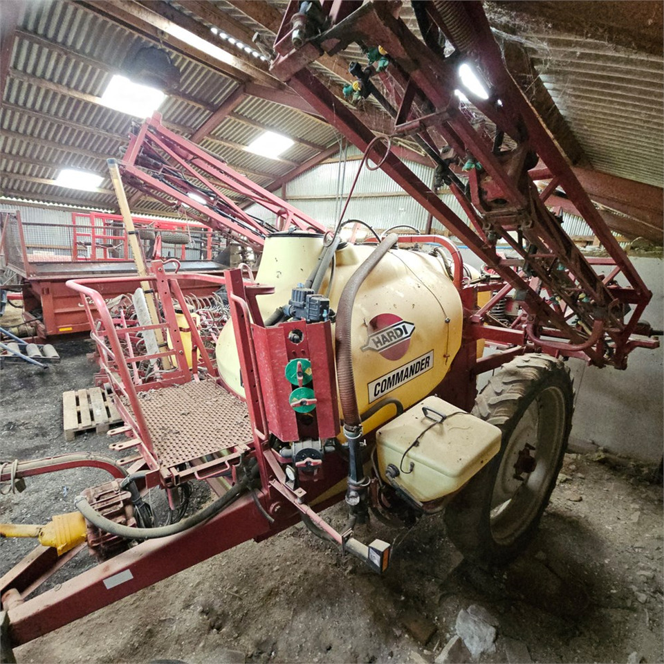Hardi CM2 Commander 2.800 l - 喷雾机:图3 Hardi CM2 Commander 2.800 l - 喷雾机:图3