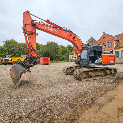 Hitachi ZX210 LC-6 - 履带式挖掘机:图3 Hitachi ZX210 LC-6 - 履带式挖掘机:图3