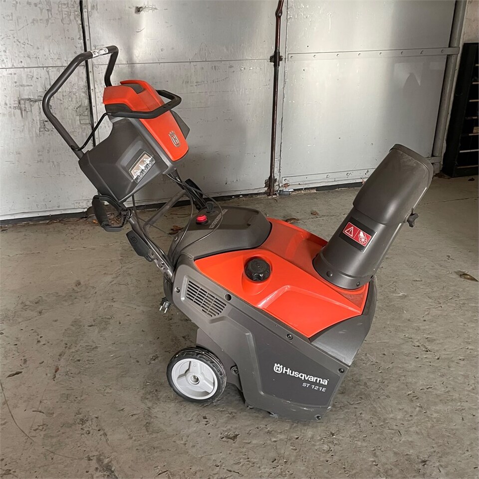 Husqvarna ST 121 E - 园林设备:图5 Husqvarna ST 121 E - 园林设备:图5