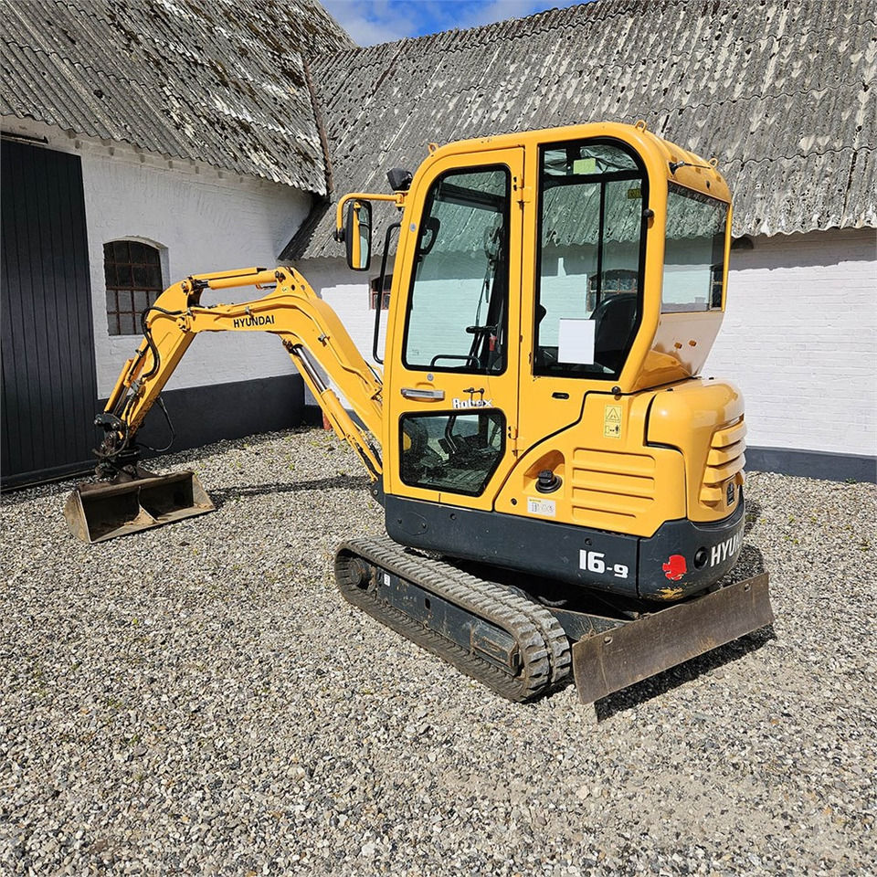 Hyundai Robex 16-9 - 小型挖掘机:图3 Hyundai Robex 16-9 - 小型挖掘机:图3