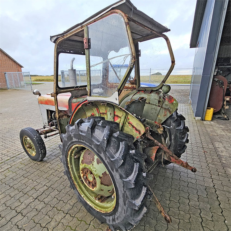 IH 276 - 拖拉机:图4 IH 276 - 拖拉机:图4