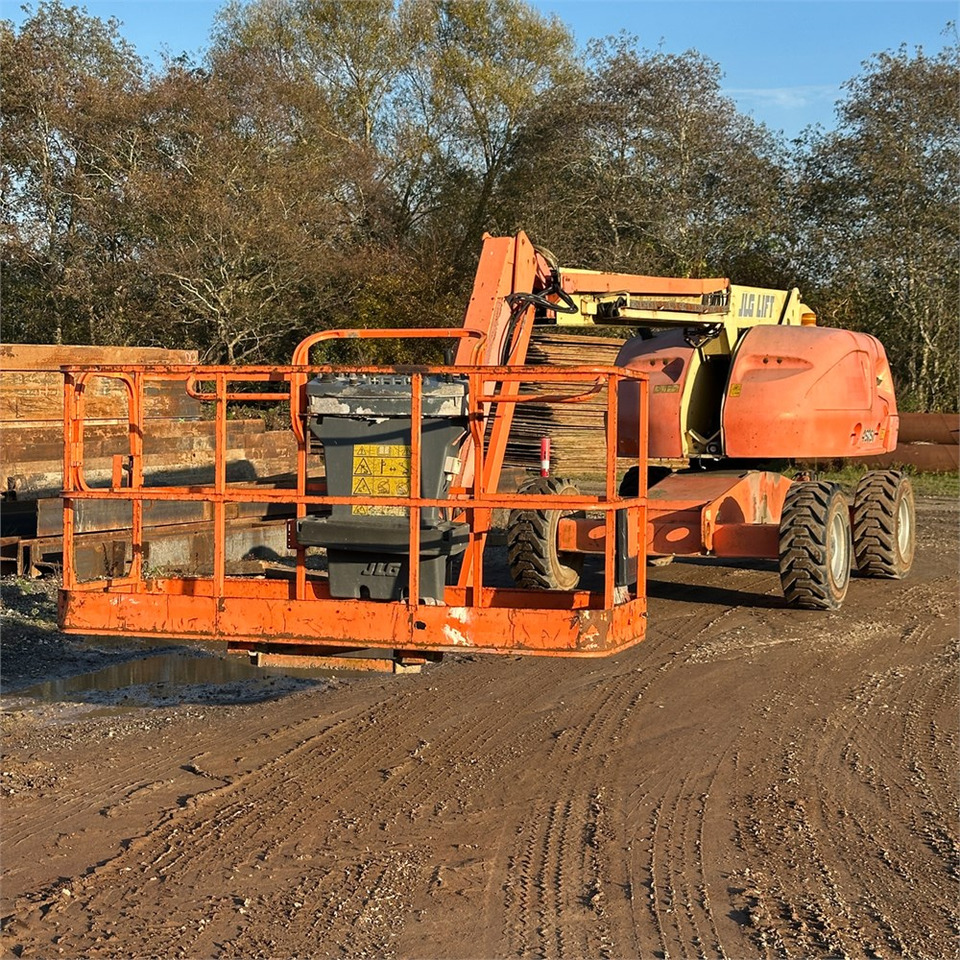 伸缩臂 JLG 460 SJ：图8