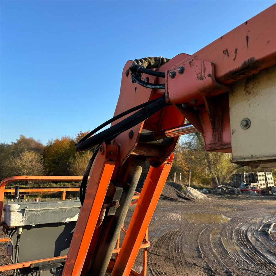伸缩臂 JLG 460 SJ：图22