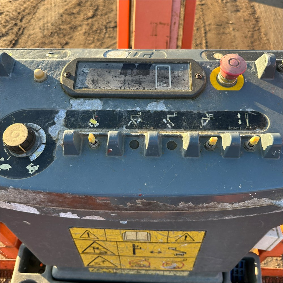 伸缩臂 JLG 460 SJ：图13