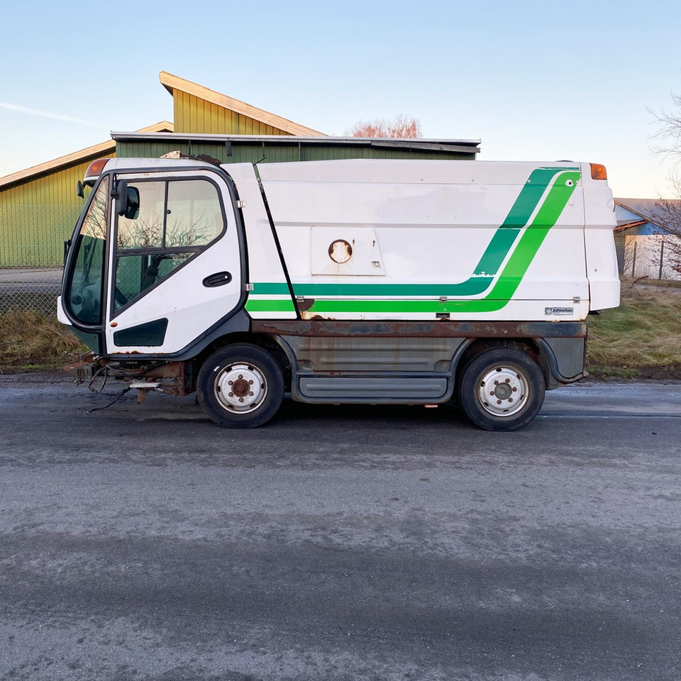 Johnston CN 400 - 道路清扫机:图2 Johnston CN 400 - 道路清扫机:图2