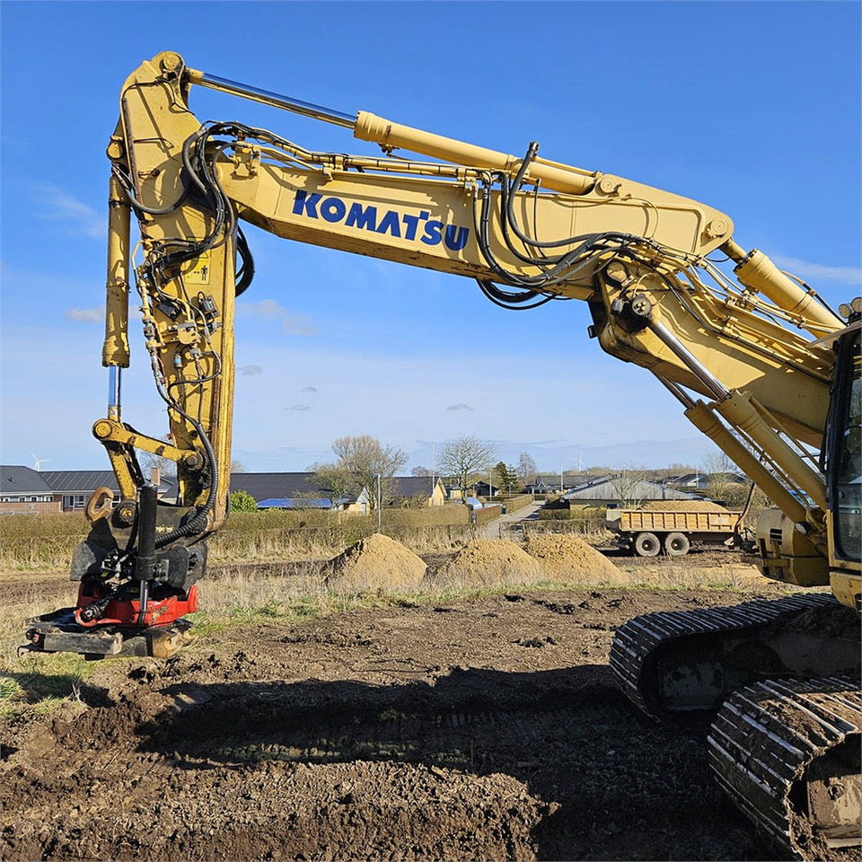 Komatsu PC210 - 履带式挖掘机:图4 Komatsu PC210 - 履带式挖掘机:图4