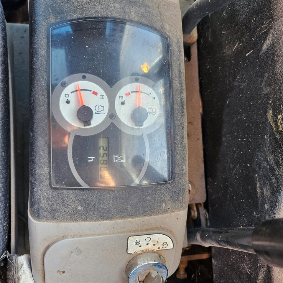 Komatsu PC35MR-3 租赁 Komatsu PC35MR-3:图19 Komatsu PC35MR-3 租赁 Komatsu PC35MR-3:图19