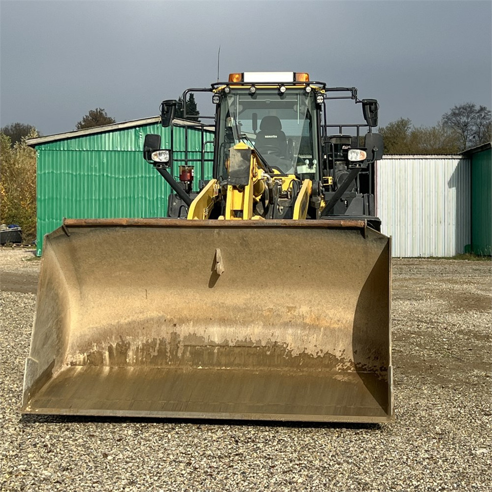 Komatsu WA480-8 - 轮式装载机:图2 Komatsu WA480-8 - 轮式装载机:图2