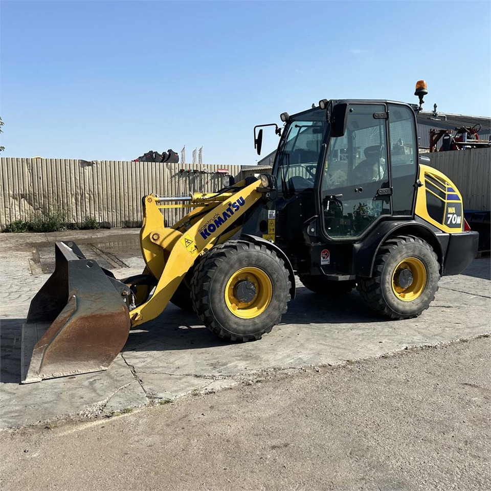 Komatsu WA70M - 轮式装载机:图2 Komatsu WA70M - 轮式装载机:图2
