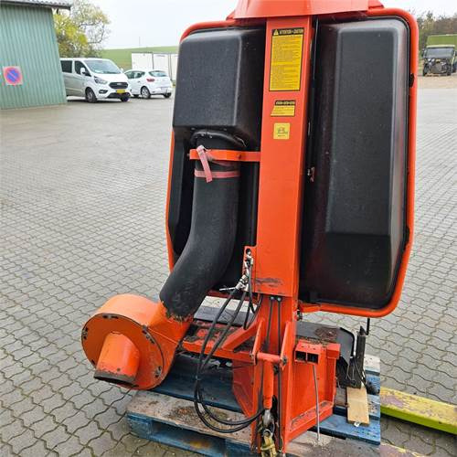 Kubota Græsopsamler - 园林设备:图2 Kubota Græsopsamler - 园林设备:图2
