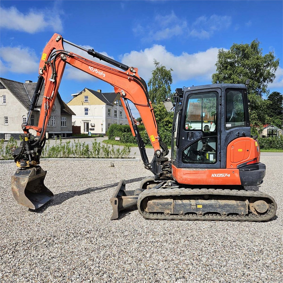 Kubota KX057-4 - 小型挖掘机:图1 Kubota KX057-4 - 小型挖掘机:图1
