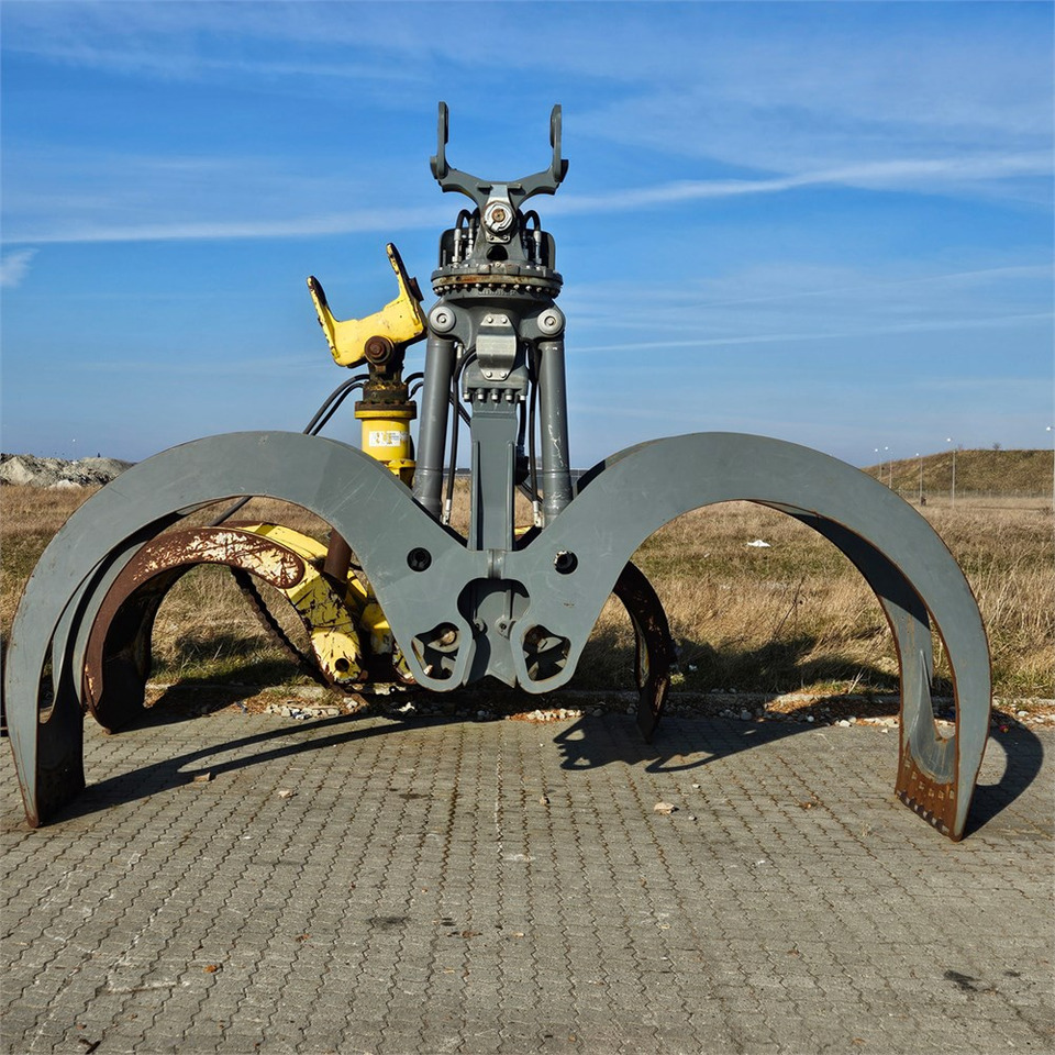 Liebherr GMH 120-1 - 垃圾/ 工业叉装车:图2 Liebherr GMH 120-1 - 垃圾/ 工业叉装车:图2