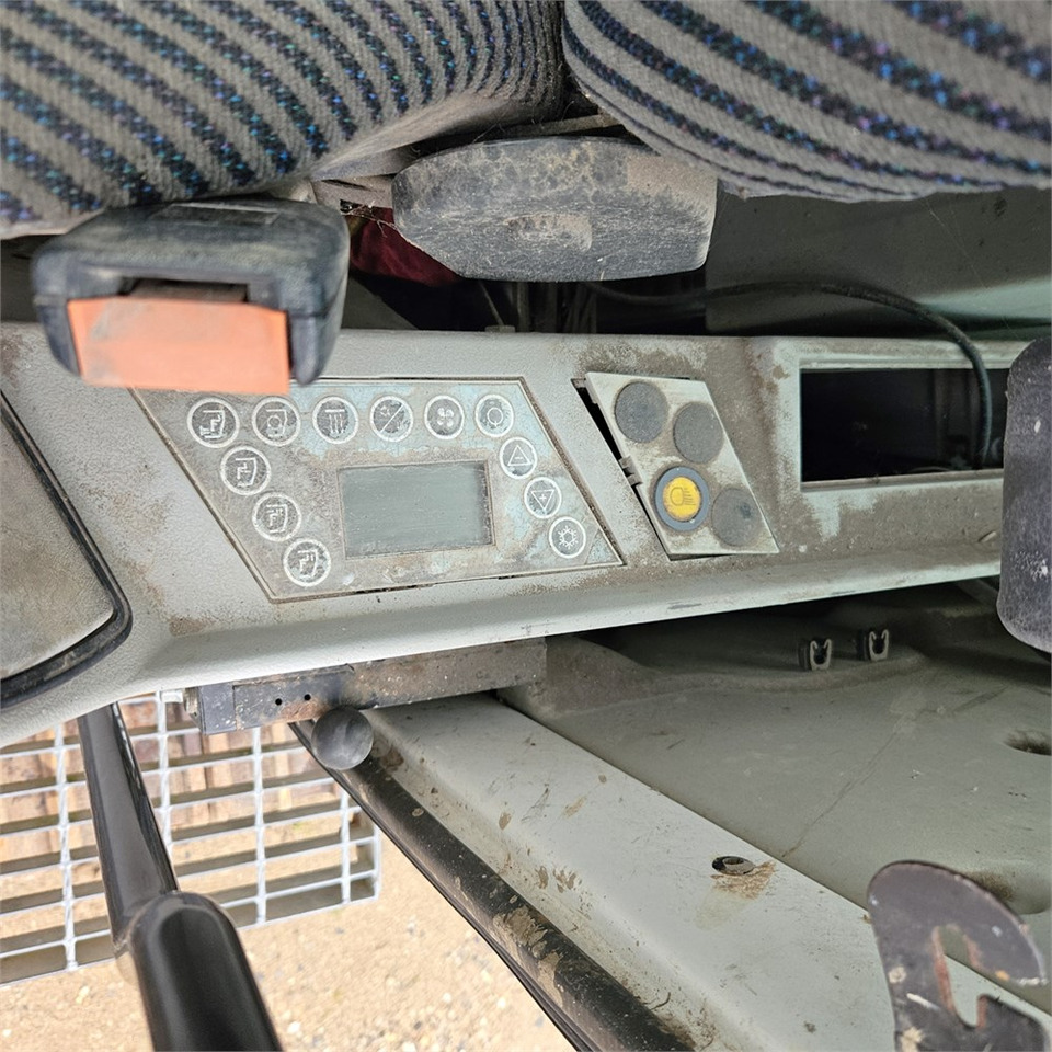 履带式挖掘机 Liebherr R900 C Litronic：图16