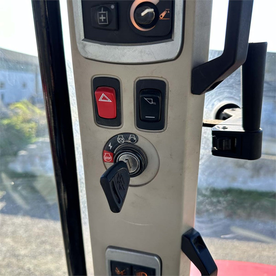 拖拉机 Massey Ferguson 6615：图17