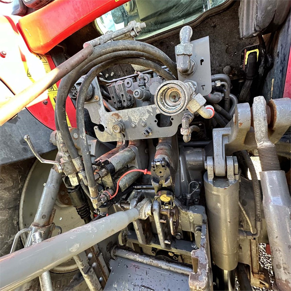 拖拉机 Massey Ferguson 6615：图33