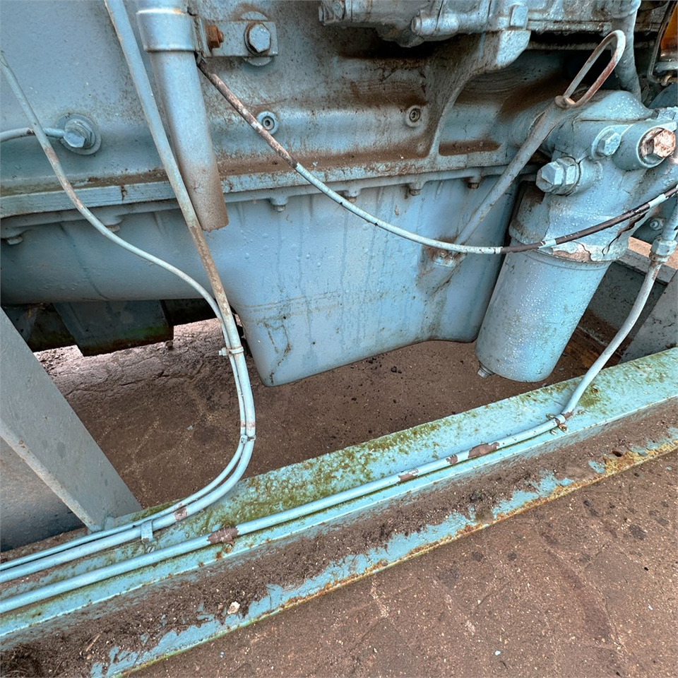 发电机组 Mercedes emergency power generator C4：图11