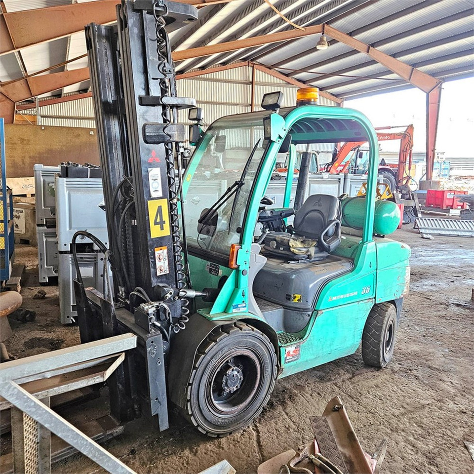 Mitsubishi FG35N - 叉车:图2 Mitsubishi FG35N - 叉车:图2
