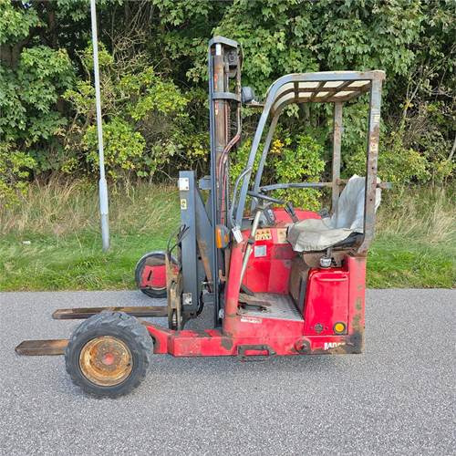 Moffett M4 25.3 - 随车叉车:图2 Moffett M4 25.3 - 随车叉车:图2
