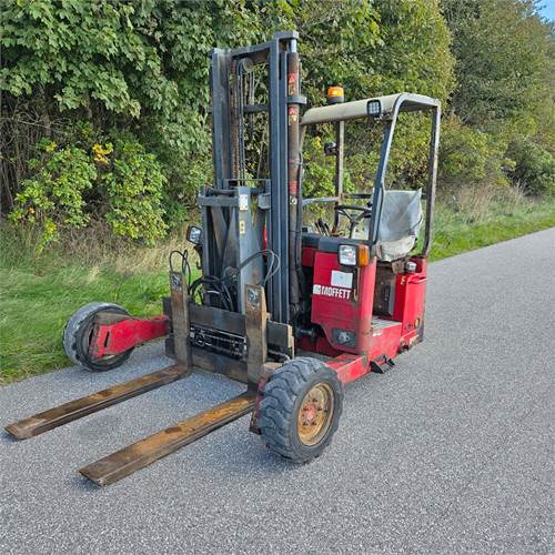 Moffett M4 25.3 - 随车叉车:图5 Moffett M4 25.3 - 随车叉车:图5